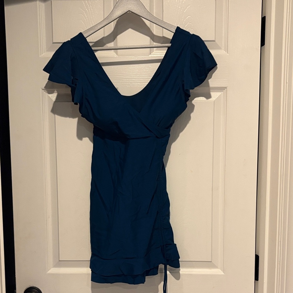 Jelly wrap 1 piece Suitsuit‎ Ruffle Sleeve NWT Size Medium